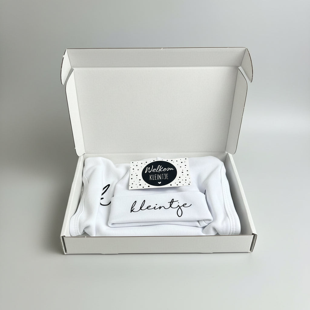 Kraamcadeau Set: 'Welkom Kleintje' – Wit